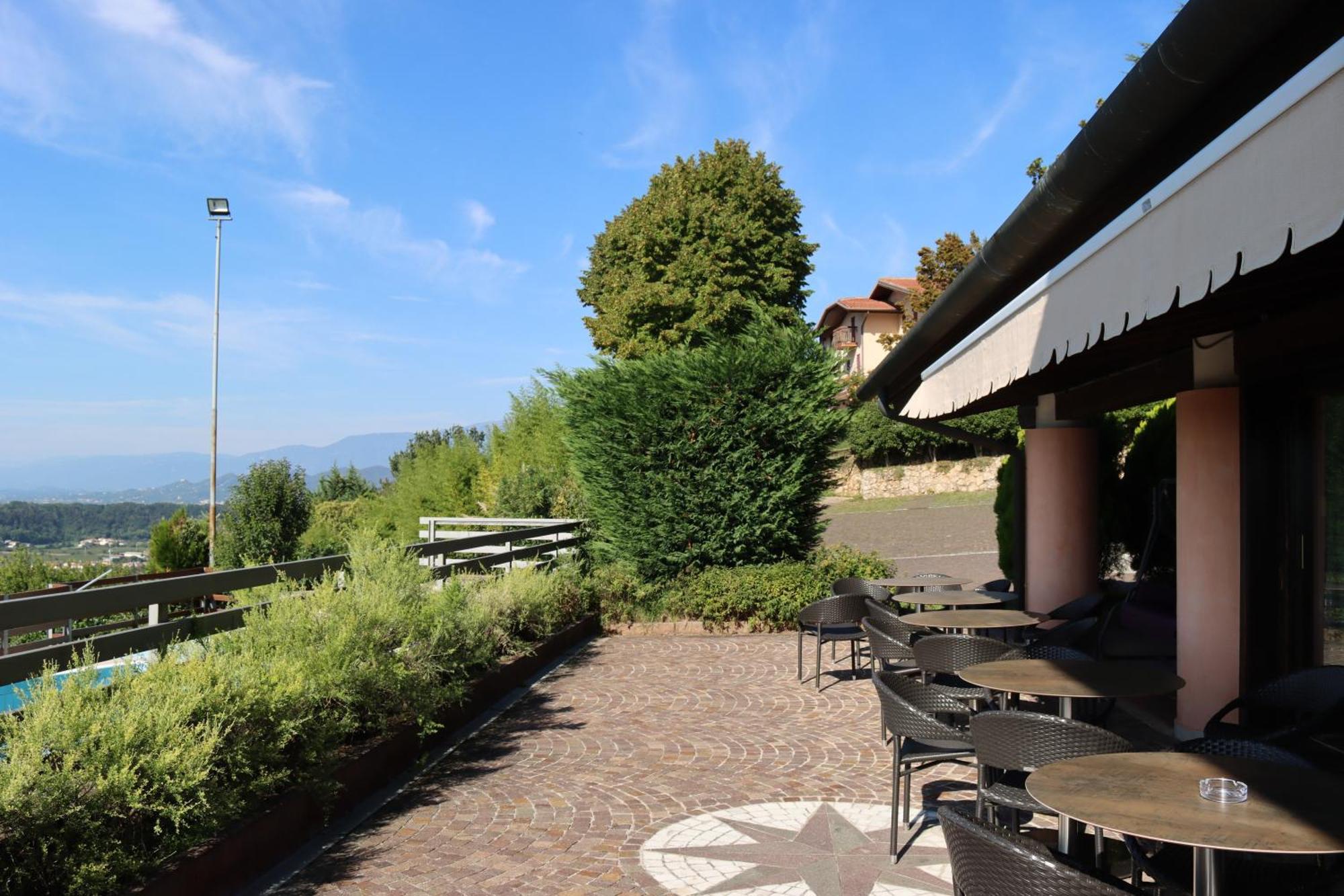 Albergo Alla Pineta Montebelluna Exterior photo